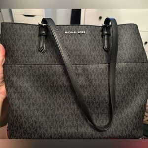 Michael Kors black shoulder tote bag